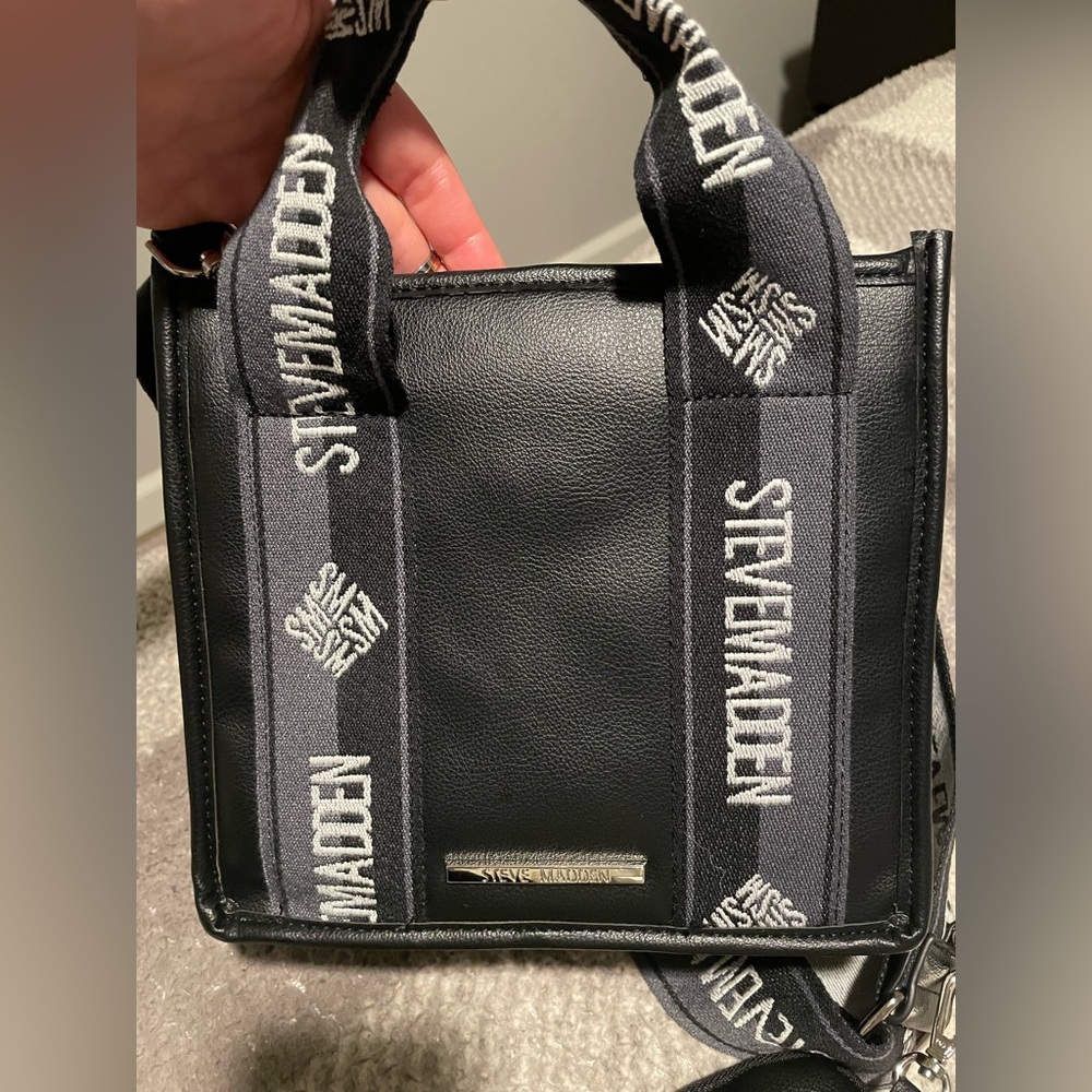 Steve Madden black handbag